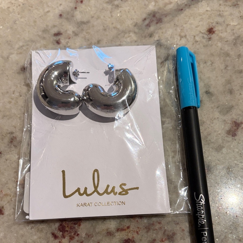 Lulu's Silver Hoop Earrings